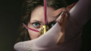 A Meia-Irmã Feia: O Corpo Imperfeito e o Colapso do Mito da Princesa