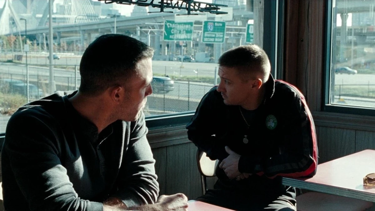 Ben Affleck e Jeremy Renner em Atração Perigosa