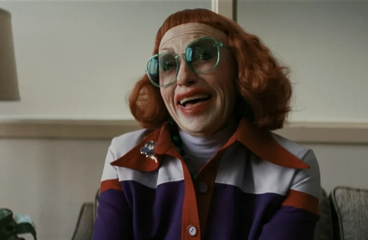 Amy Madigan / tia Gladys