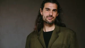 O Diretor de Sirât e o “Sapato no Oscar”: quem é Oliver Laxe — e por que irritou o Brasil 14 O Diretor de Sirât e o “Sapato no Oscar”: quem é Oliver Laxe — e por que irritou o Brasil