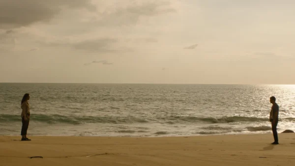 O Grotesco Corporativo: Como “Socorro!” (2026) de Sam Raimi Traduz a Exploração do Trabalho em Horror Trash