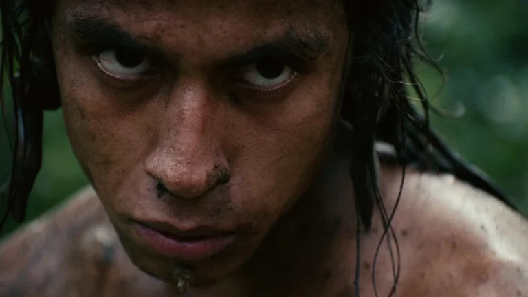 Close-up de Garra de Jaguar em Apocalypto (2006), filme de Mel Gibson