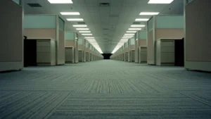 O Que São os Backrooms? Origem, Estética Liminal e o Terror que Redefiniu a Internet