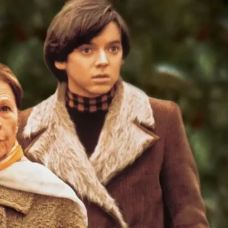 Cena do filme Ensina-me a Viver (1971) com Harold e Maude