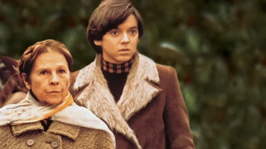 Cena do filme Ensina-me a Viver (1971) com Harold e Maude