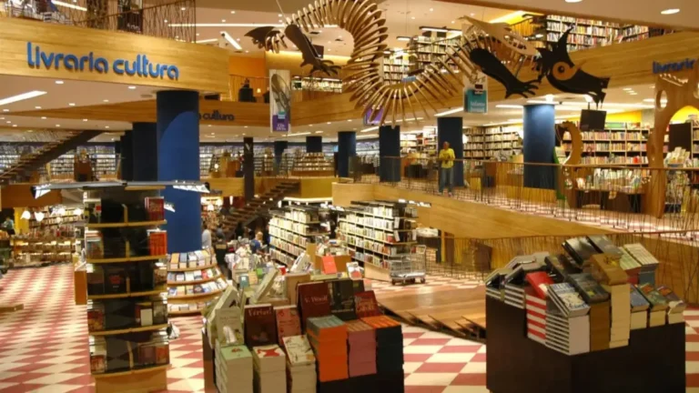 Interior da Livraria Cultura em São Paulo antes da falência e fechamento das lojas físicas