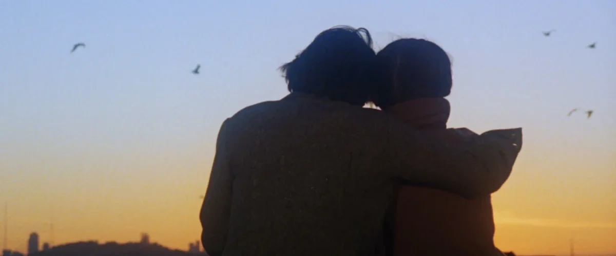 Harold e Maude em cena do filme Ensina-me a Viver (1971)