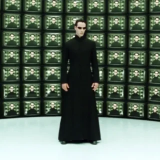 Cena de Matrix Reloaded (2003) representando a hipótese da simulação e o controle sistêmico.