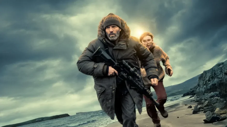 Jason Statham em cena de ação no filme Missão Refúgio (2026)