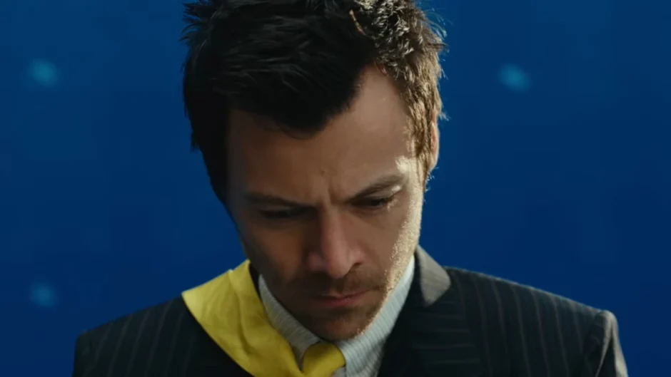 Harry Styles no videoclipe da música American Girls