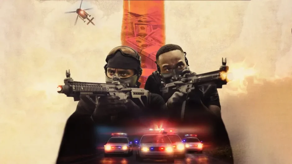 Cena de ação do filme Hierarquia do Crime com dois homens armados e perseguição policial