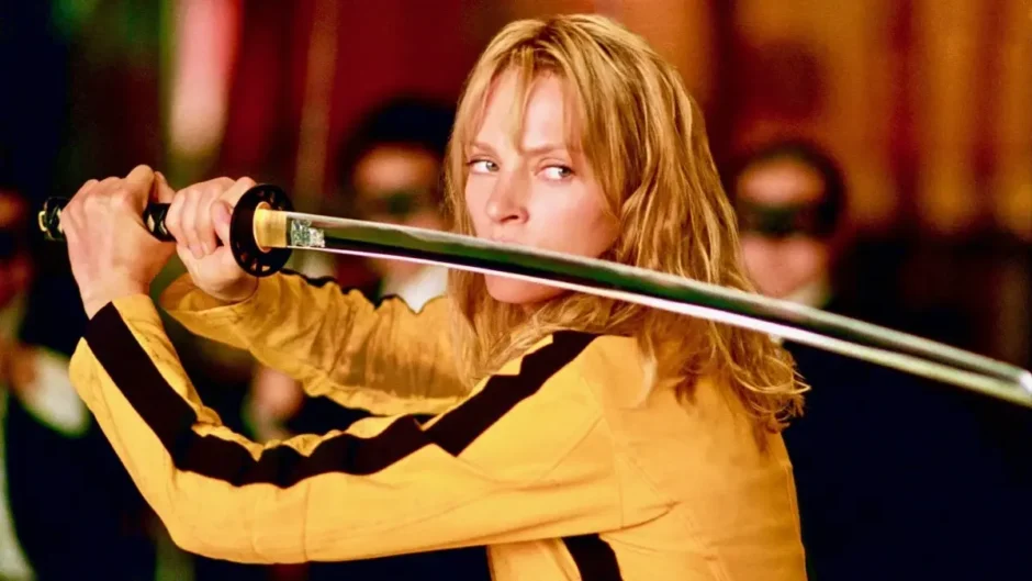 A Noiva (Uma Thurman) com katana em Kill Bill Volume 1
