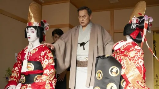 Atores de kabuki com maquiagem onnagata no filme Kokuho O Preço da Perfeição
