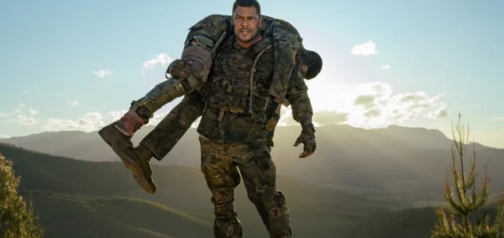 Alan Ritchson em cena do filme Máquina de Guerra (2026) da Netflix