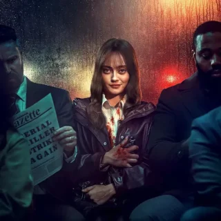 Ella Purnell como Rhiannon Lewis na série Sweetpea, thriller psicológico sobre uma mulher invisível que se torna assassina