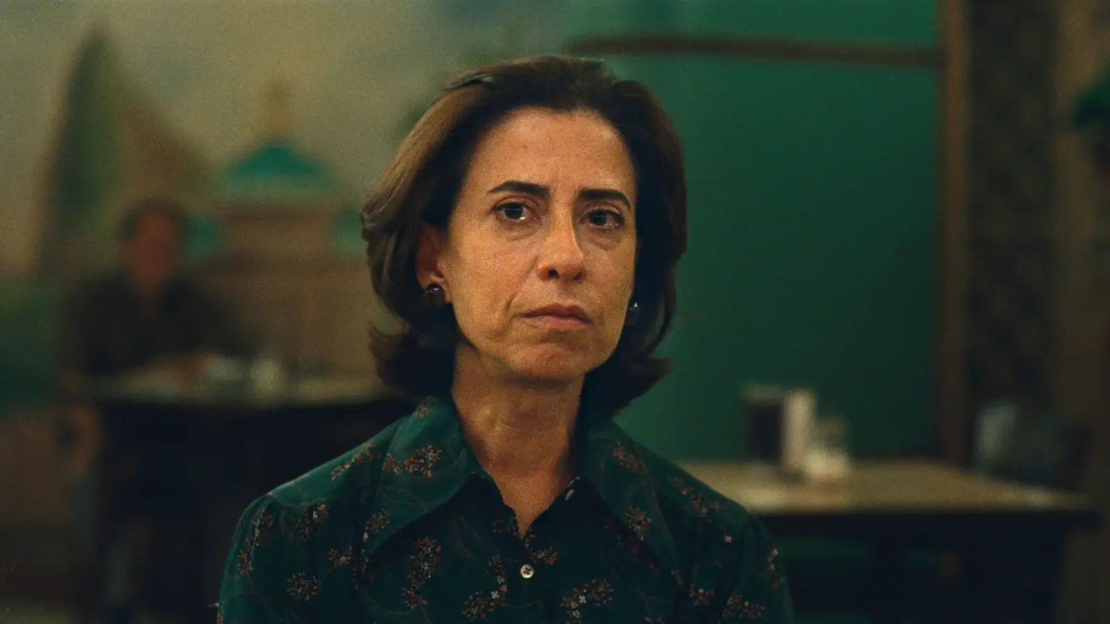 Fernanda Torres em cena do filme Ainda Estou Aqui de Walter Salles