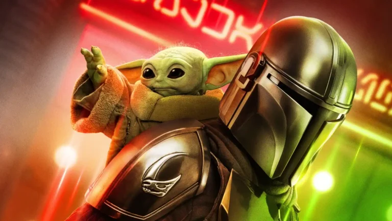 Star Wars: O Mandaloriano e Grogu | Uma volta segura demais à galáxia 1 Grogu sobre o ombro de Din Djarin em imagem promocional de Star Wars: O Mandaloriano e Grogu com iluminação neon ao fundo.