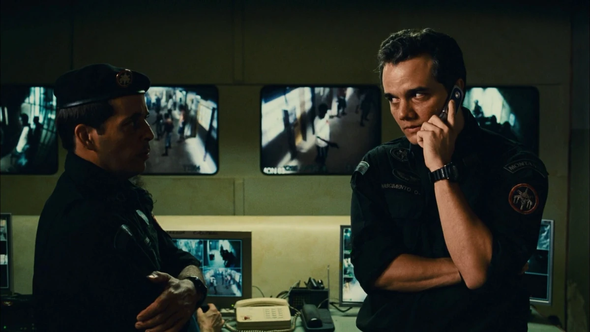 Wagner Moura como Capit&atilde;o Nascimento em cena do filme Tropa de Elite 2
