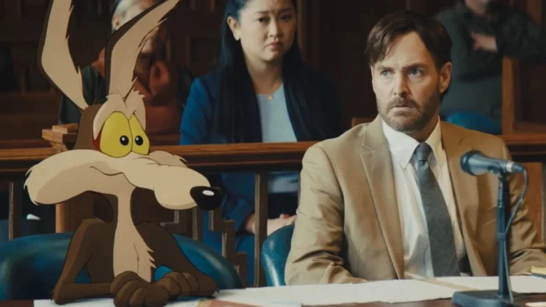 Coiote ao lado de um advogado em tribunal em Coyote vs. Acme